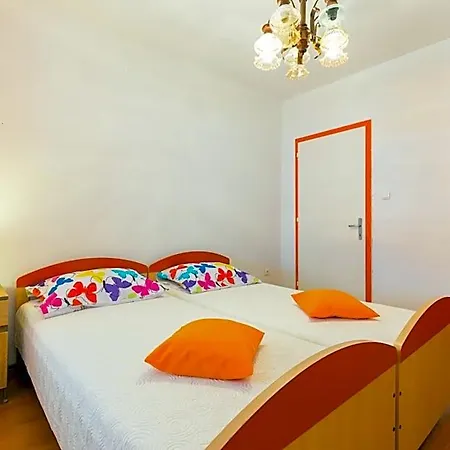 Anika Hotel 3*